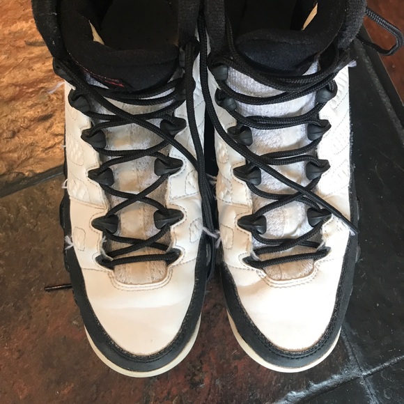 “Space Jam” Air Jordan Retro 9 OG White/Black 6Y - Picture 12 of 12